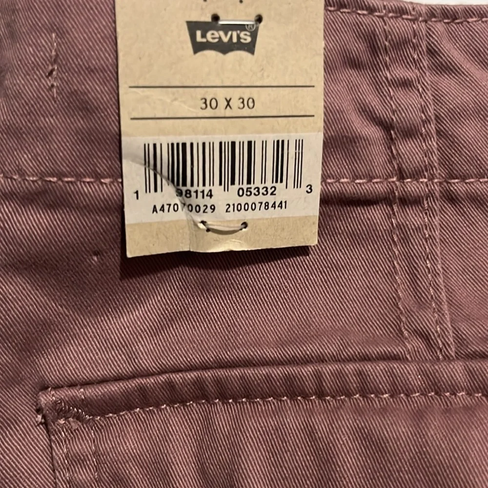 NWT Levi's Women's '94 Baggy Cargo, Rose Taupe - Picture 9 of 10